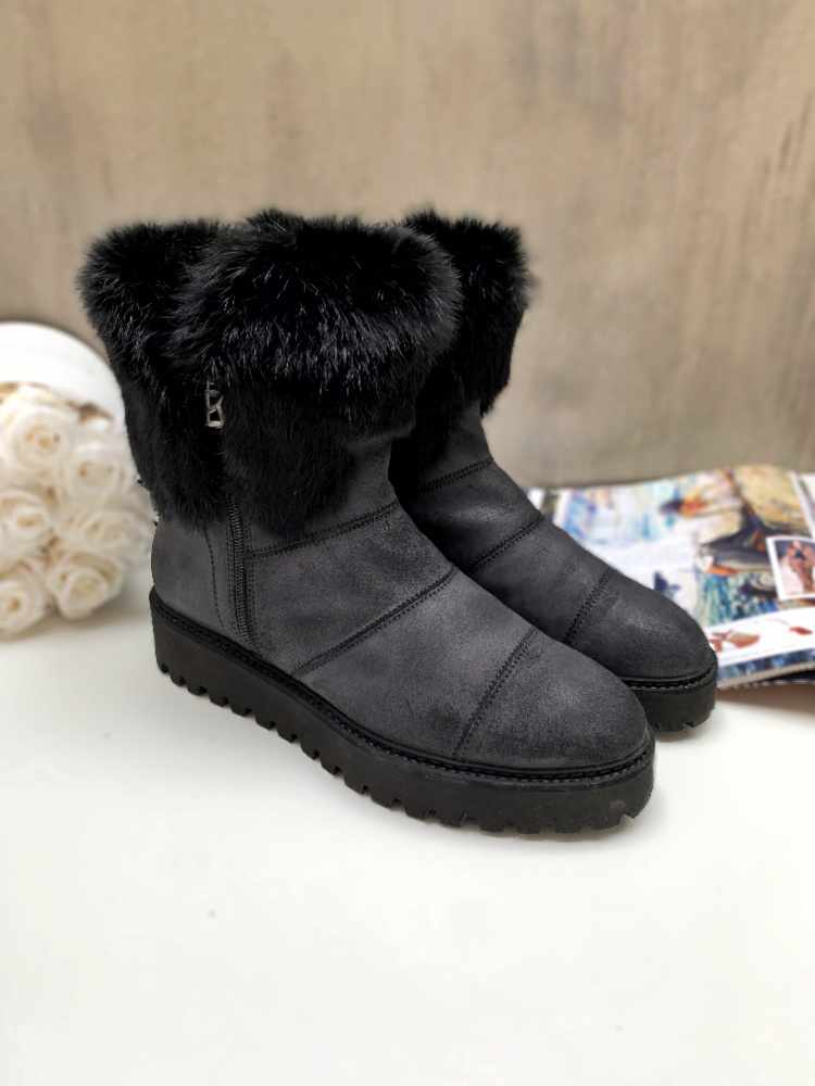 Bogner clearance fur boots