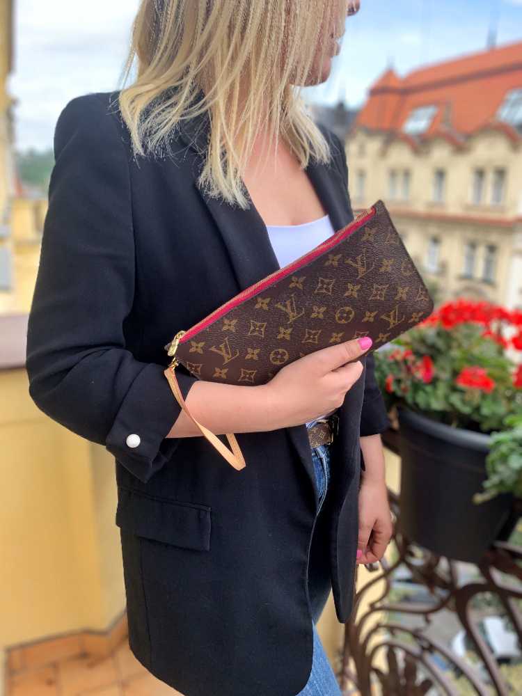 Louis Vuitton - Pochette Monogram Canvas Pivoine