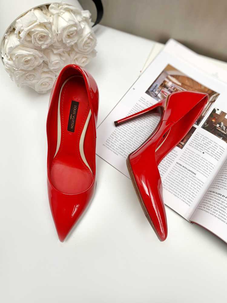 Louis Vuitton Eyeline Red Pump Heels pointed toe patent leather red Size 36