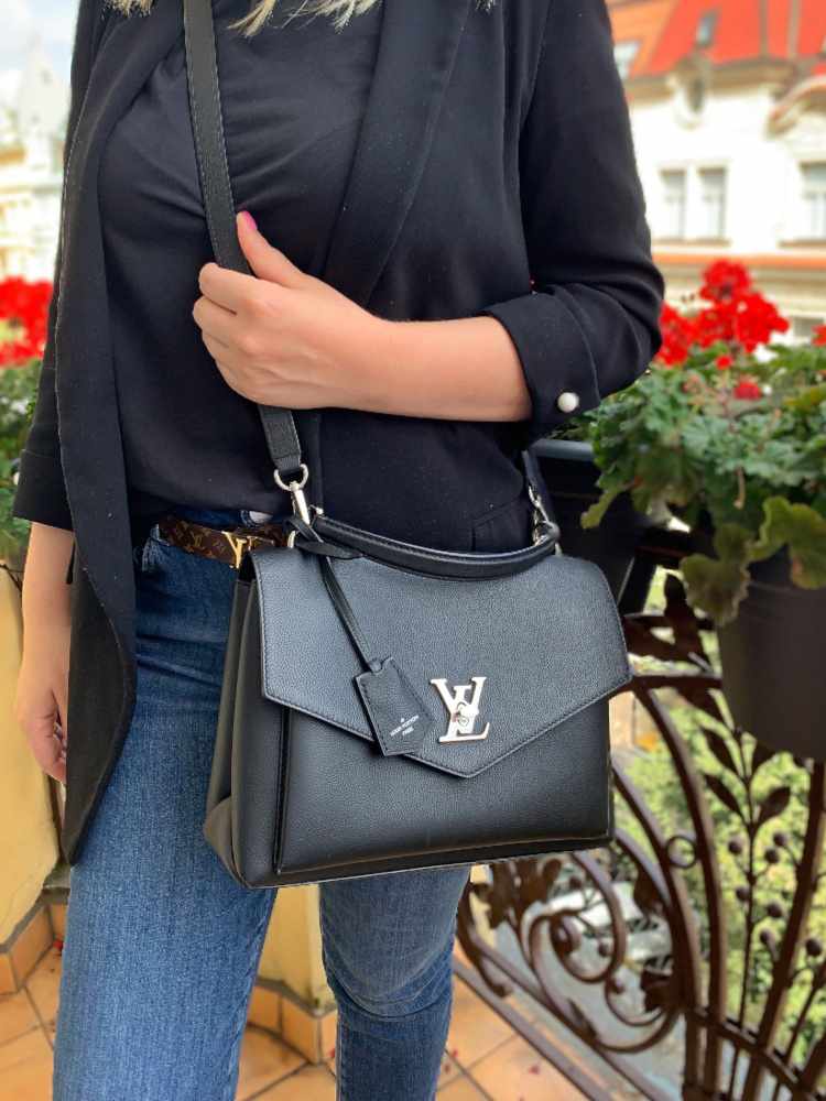 Louis Vuitton Calfskin Lockme Day Noir