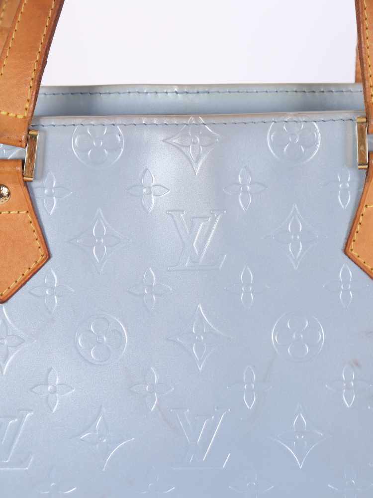 Louis Vuitton Light Blue Vernis Monogram Leather Houston Shoulder, Lot  #75017
