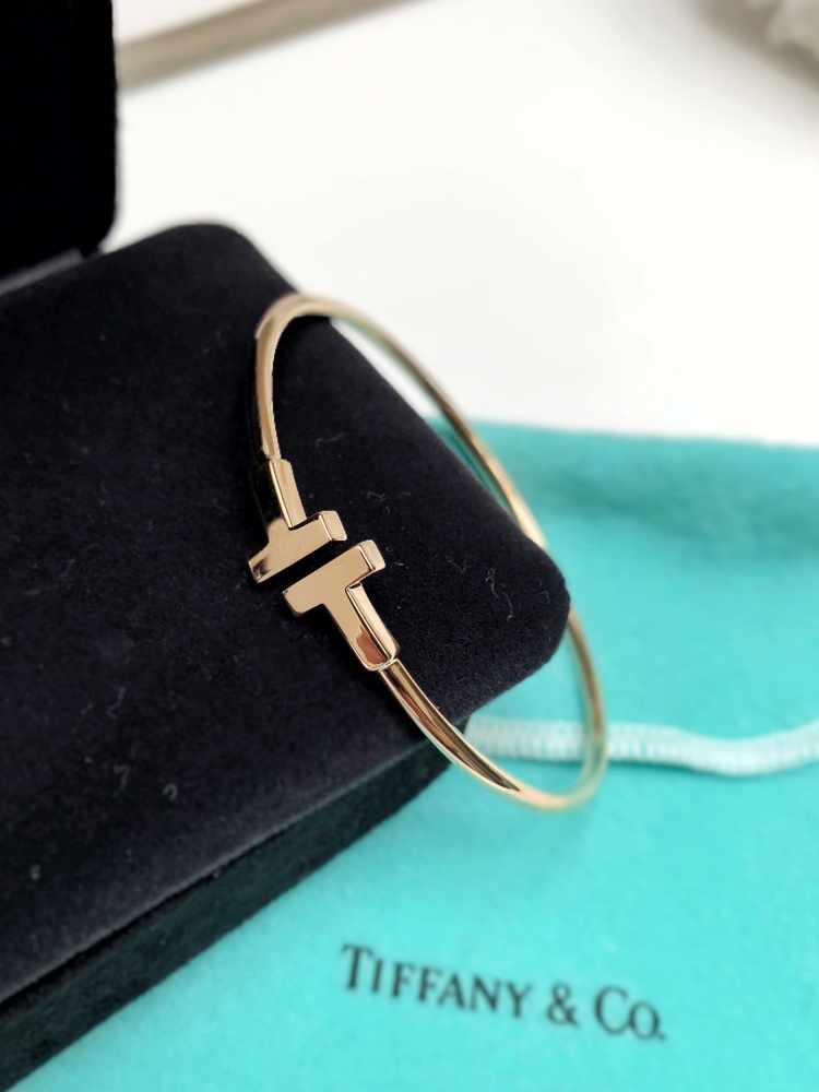 Tiffany & Co. - Tiffany T Narrow Wire 18kt Rose Gold Bracelet 