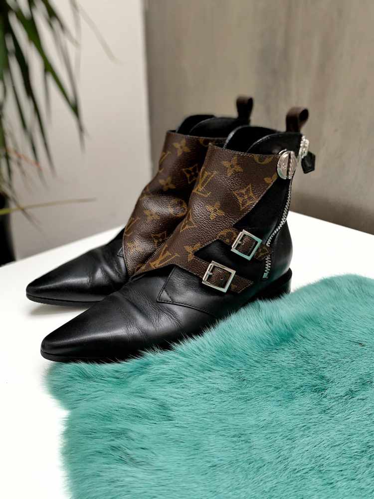Louis Vuitton - Ankle boots - Size: UK 10 - Catawiki