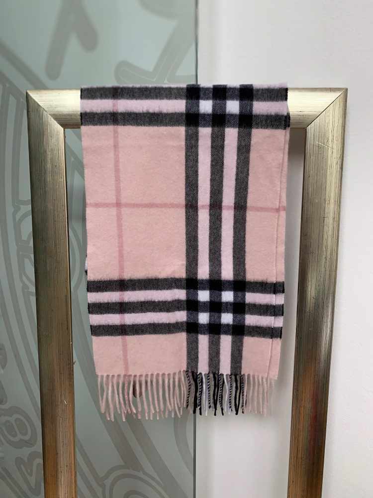 Checked Cashmere Scarf in Pink - Burberry