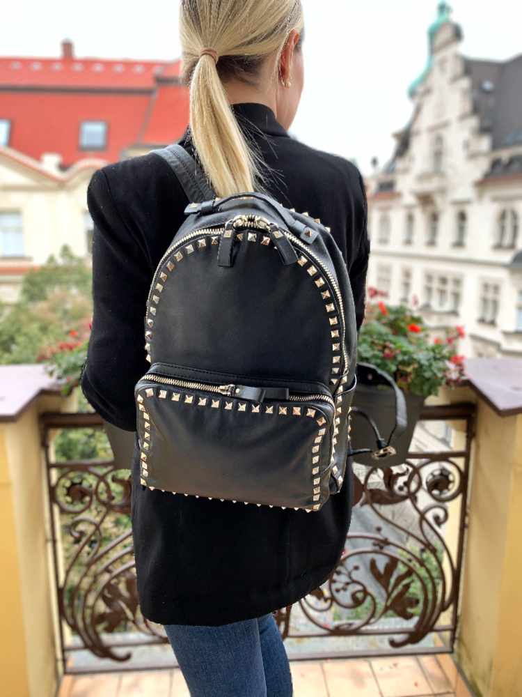 Valentino - Rockstud Medium Calfskin Backpack Black