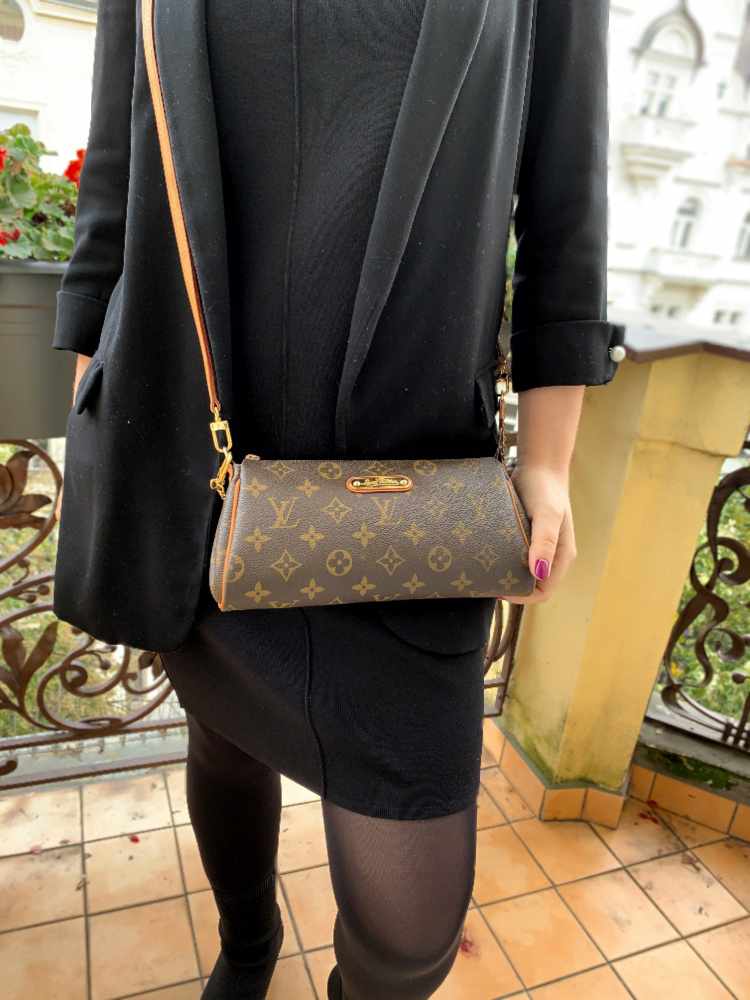 Louis vuitton eva clutch original best sale price
