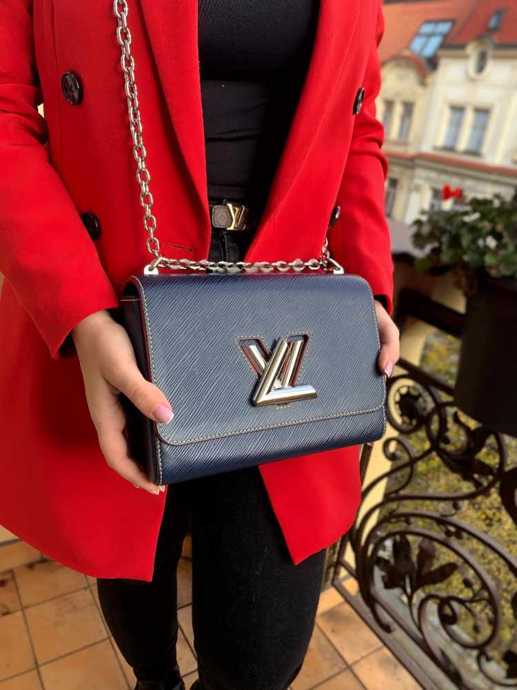 Louis Vuitton Twist MM Epi Leather Shoulder Bags for Women