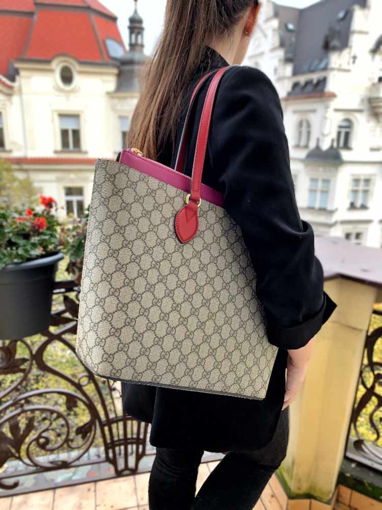 Gucci - GG Supreme Medium Tote Pink/Red | www.luxurybags.eu