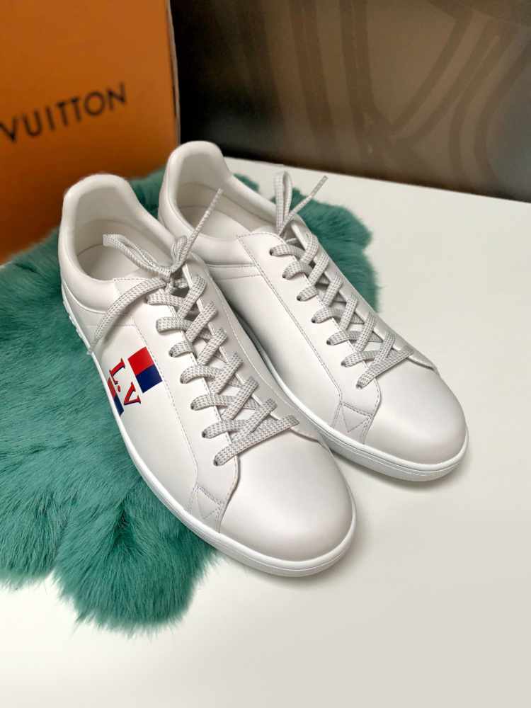 Louis Vuitton - Luxembourg Calfskin Men Sneakers White 9,5