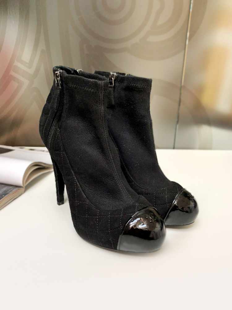 CHANEL Leather CC Logo Ankle Boots Black