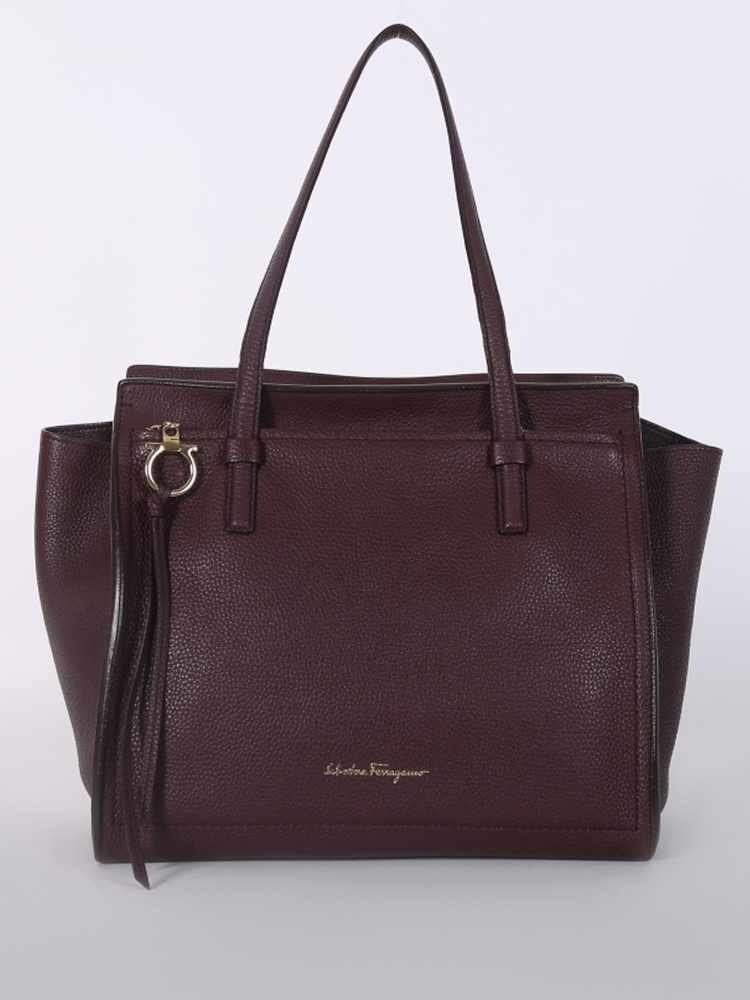 Salvatore ferragamo sales amy medium tote