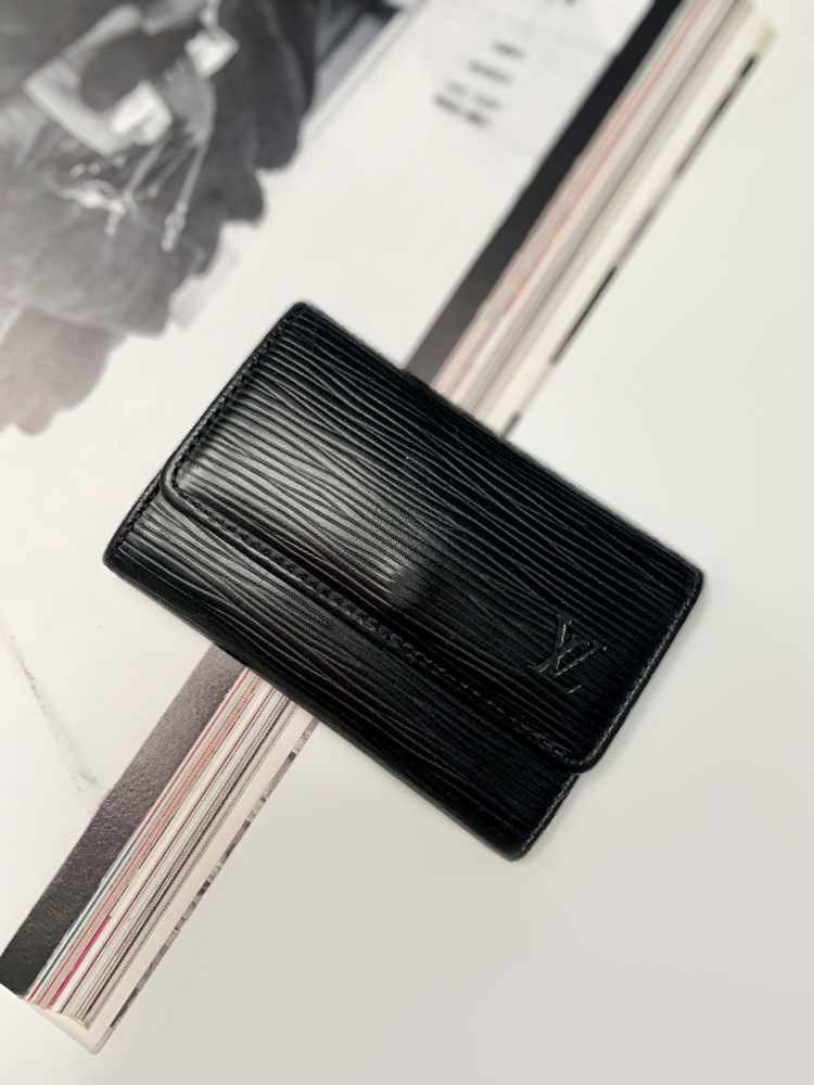 Louis Vuitton - 6 Key Holder Epi Leather Noir