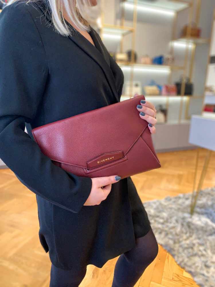 Givenchy - Antigona Grained Leather Envelope Clutch Burgundy