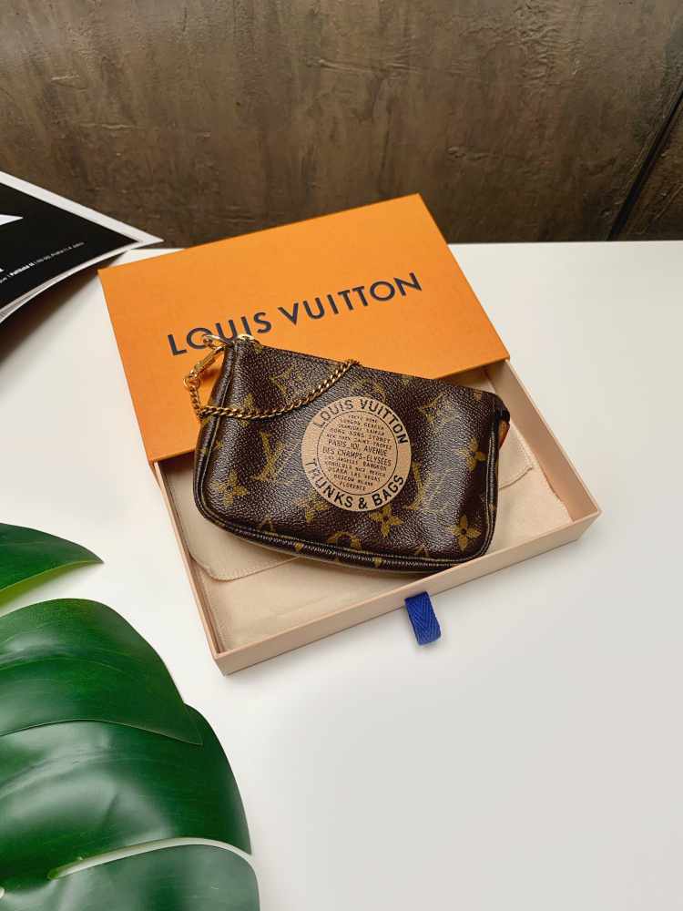 Louis Vuitton Trunks & Bags Mini Pochette Accessories Pouch