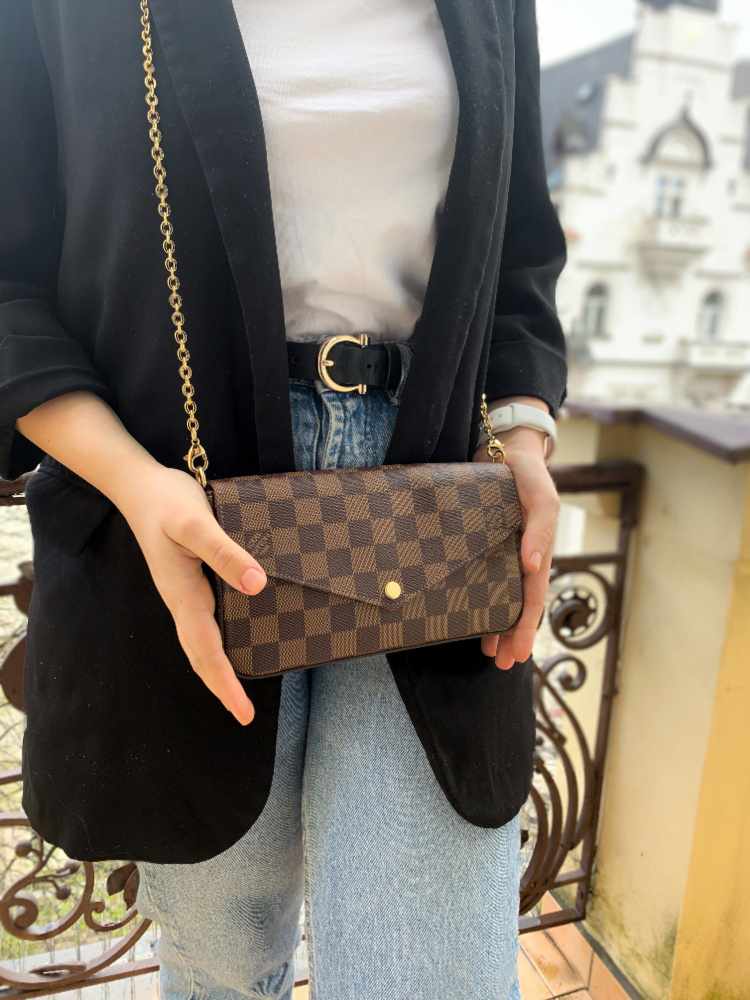 Louis Vuitton Pochette Felicie Damier Ebene Canvas www.luxurybags.eu