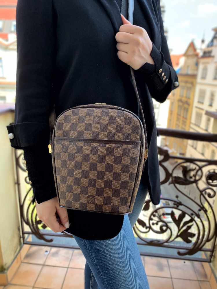 Louis Vuitton Damier Ebene Ipanema Bag