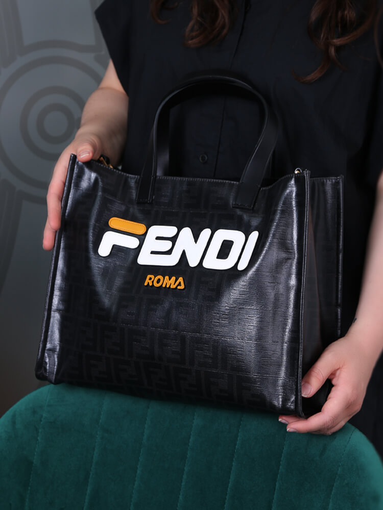 Fendi mania shopper hotsell