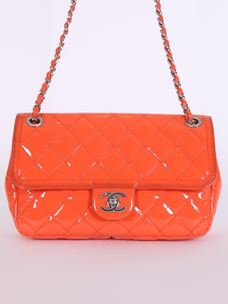 Chanel - Medium Classic Single Flap Bag Patent Orange