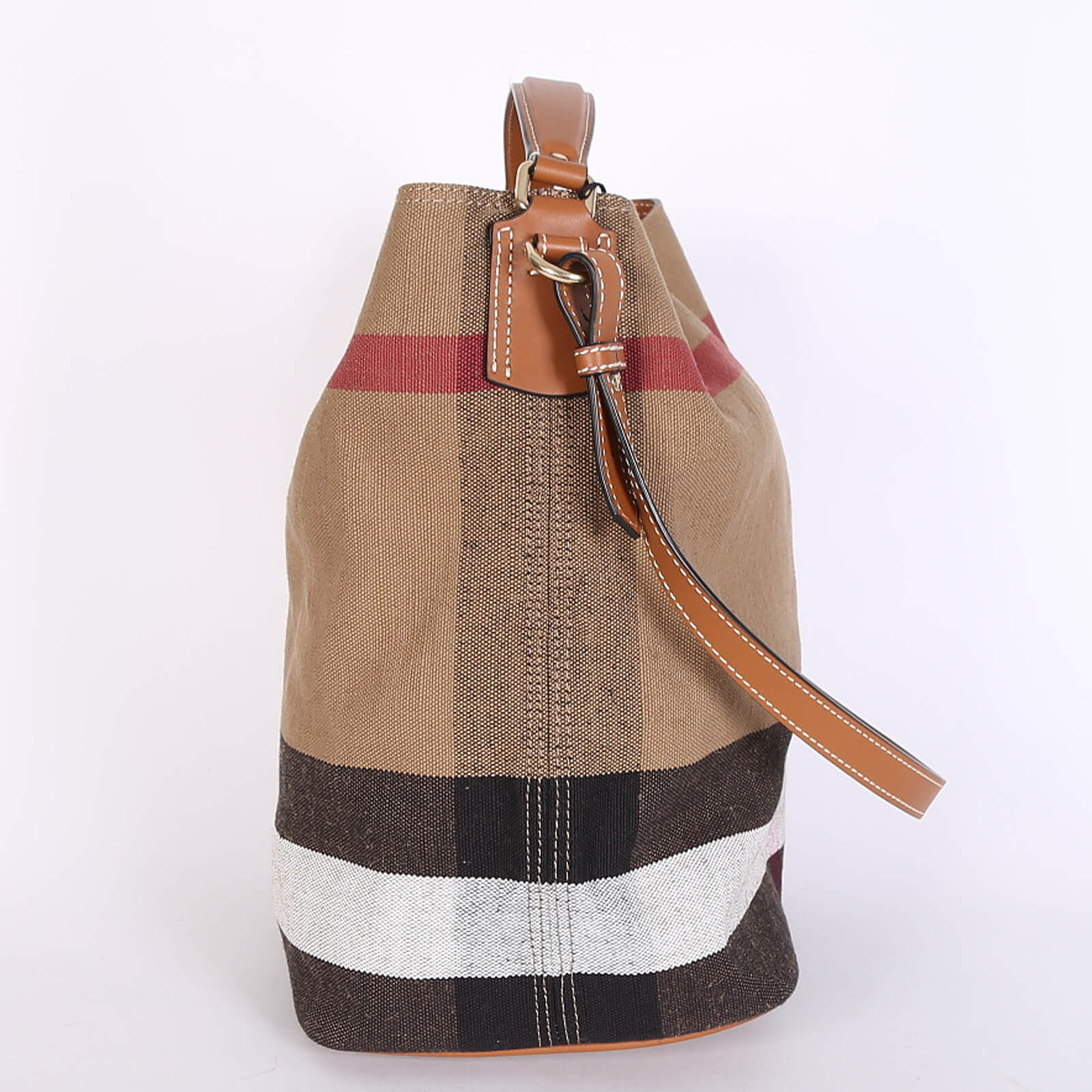 Burberry ashby hobo bag hotsell