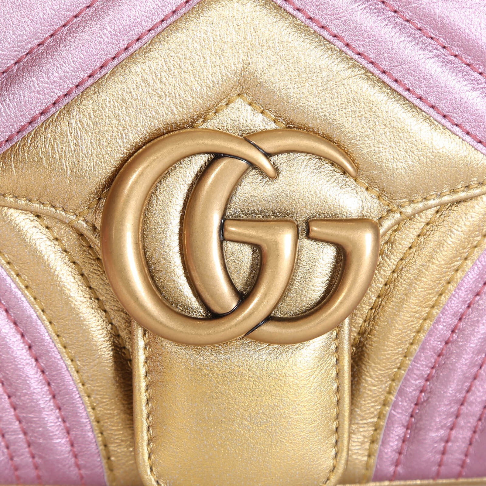 Gucci GG Marmont Small Matelasse Shoulder Bag Gold Pink www.luxurybags.eu