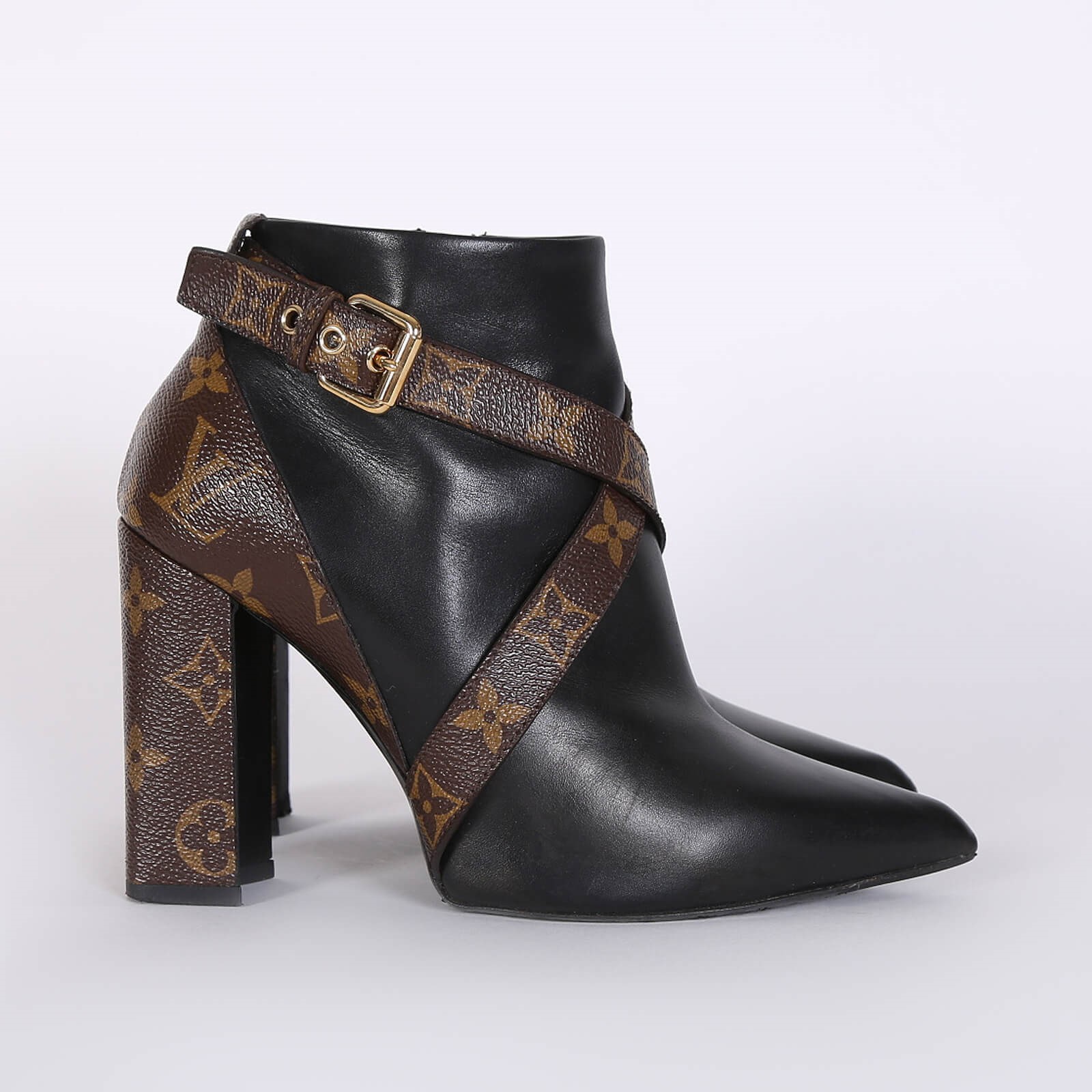 Louis Vuitton Matchmake Ankle Boots in Black 37 