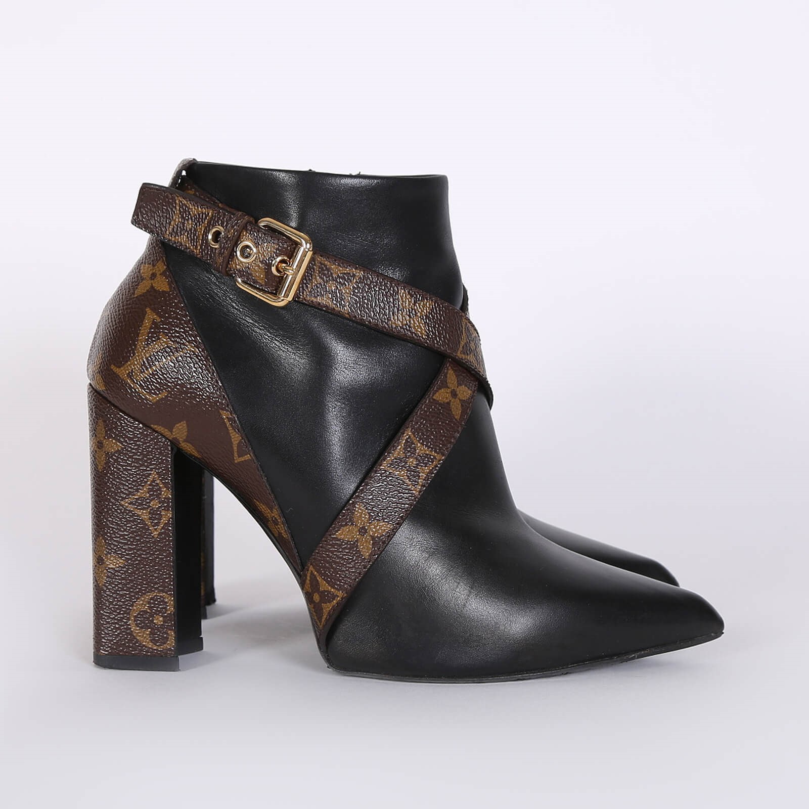 Louis Vuitton Matchmake Ankle Boots in Black 37