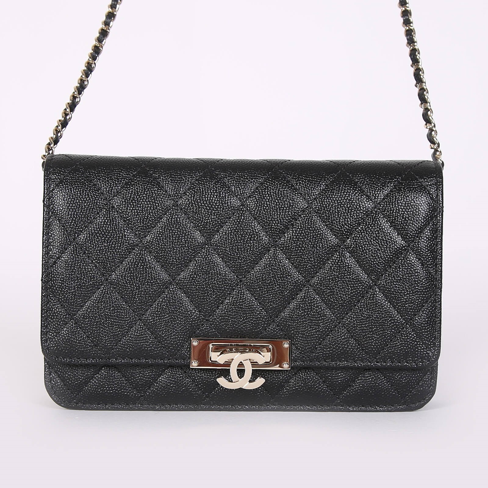 Chanel Golden Class WOC Quilted Caviar Noir www.luxurybags.eu