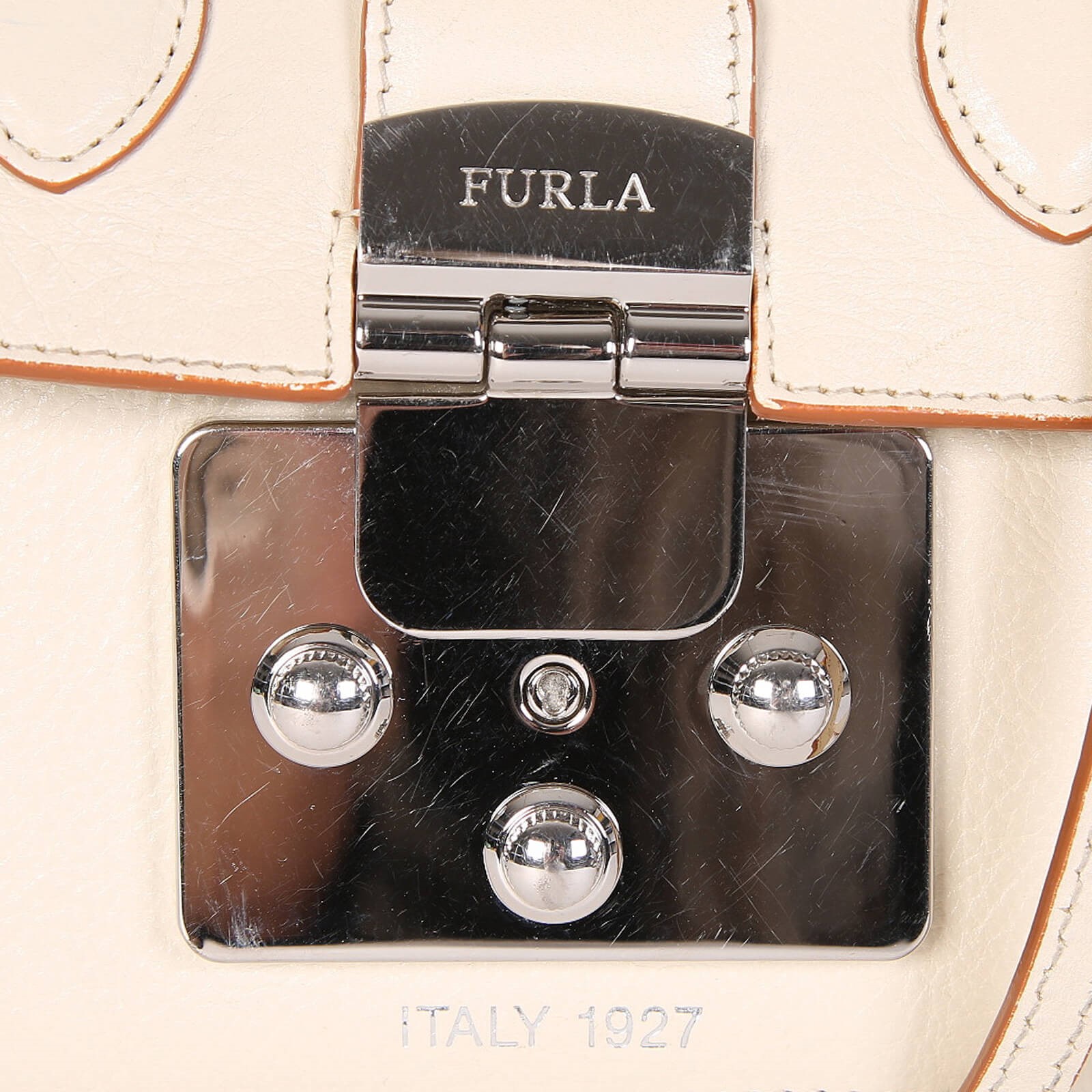 Furla Mantra Small Leather Top Handle Bag Beige www.luxurybags.eu