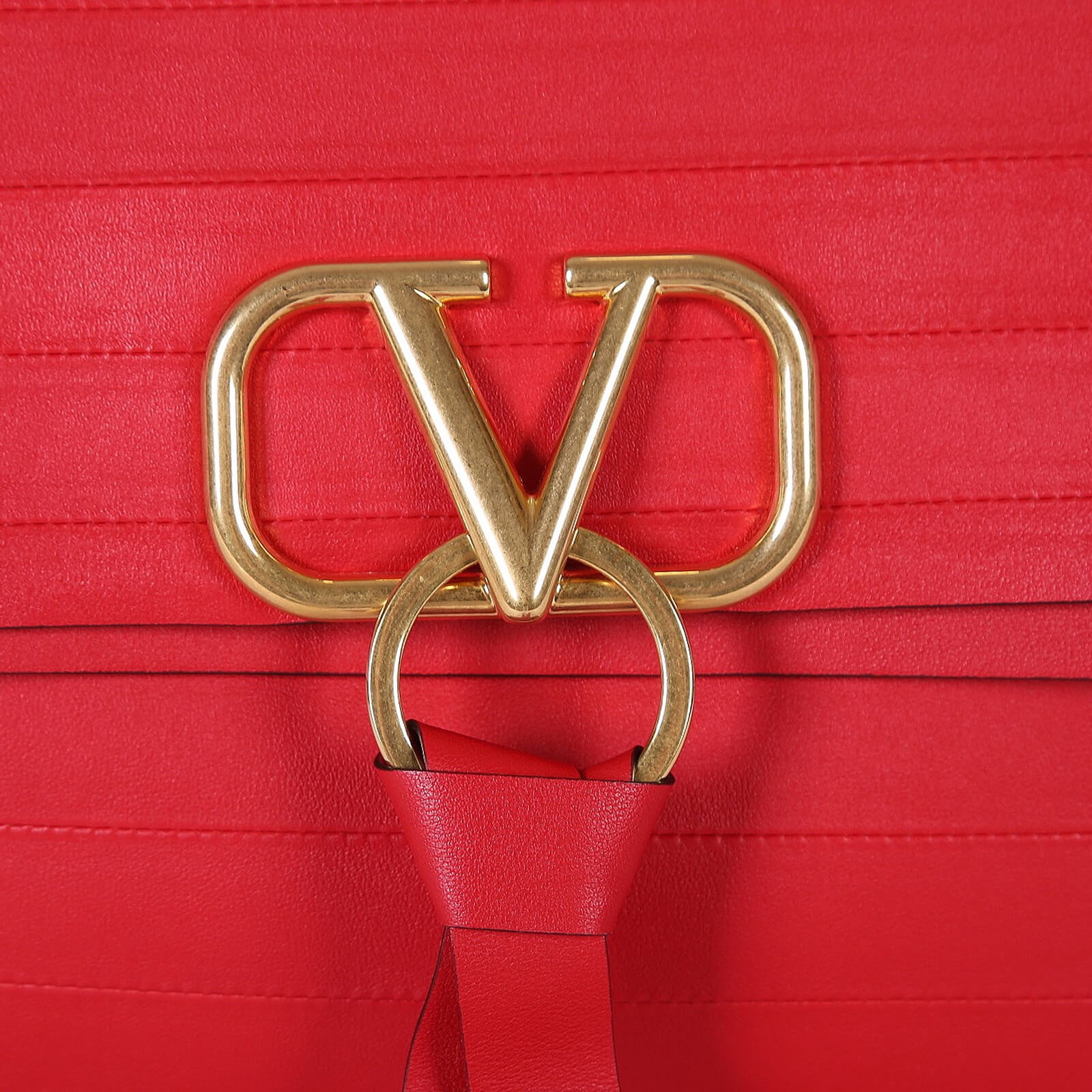 Valentino Vring Medium Smooth Calfskin Shoulder Bag Red www.luxurybags.eu
